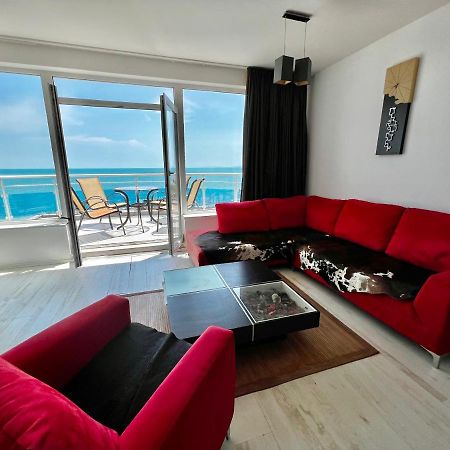 רבדה Modern Beachfront Apartment With Pool מראה חיצוני תמונה