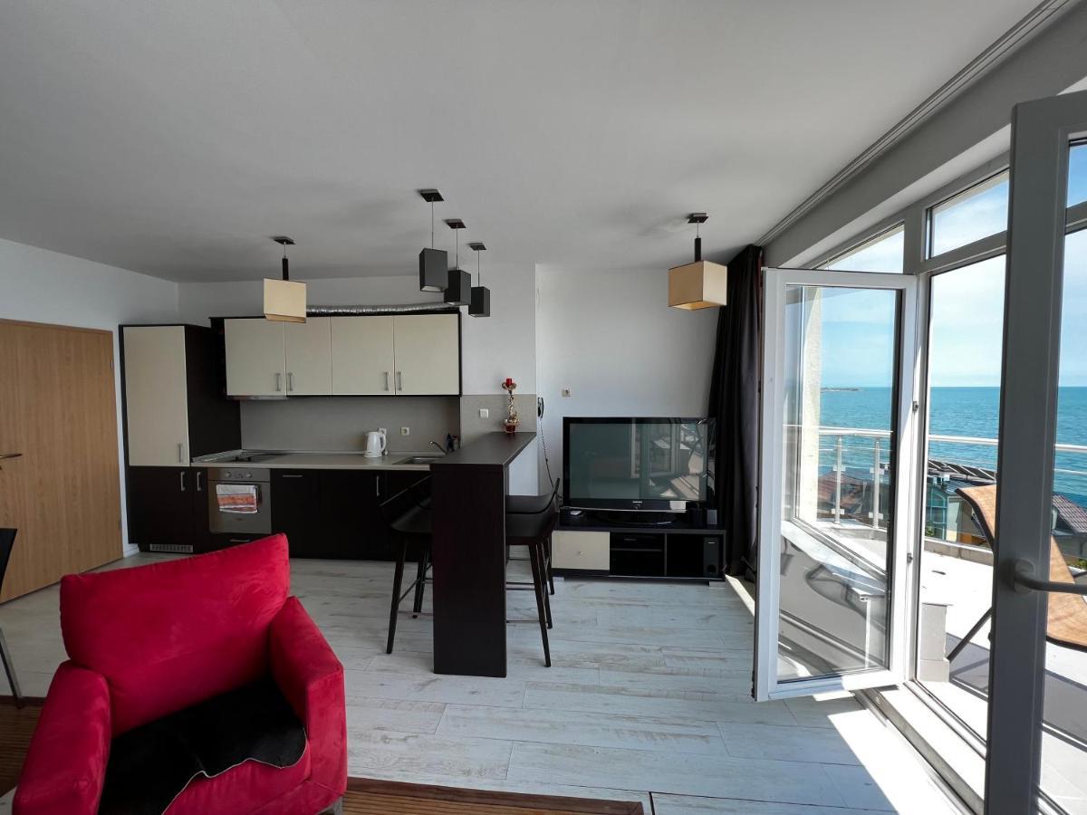רבדה Modern Beachfront Apartment With Pool מראה חיצוני תמונה