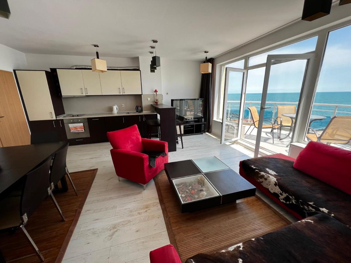 רבדה Modern Beachfront Apartment With Pool מראה חיצוני תמונה